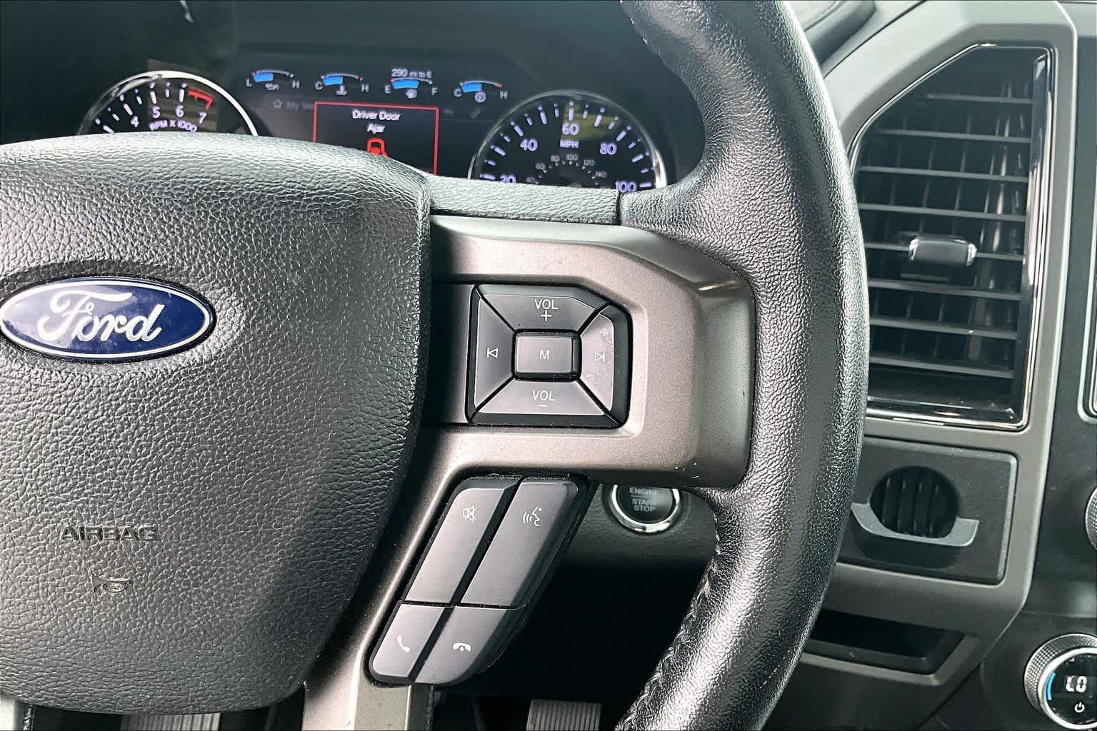 Used 2019 Ford Expedition XLT w/ Equipment Group 202A AWD/4WD image 24