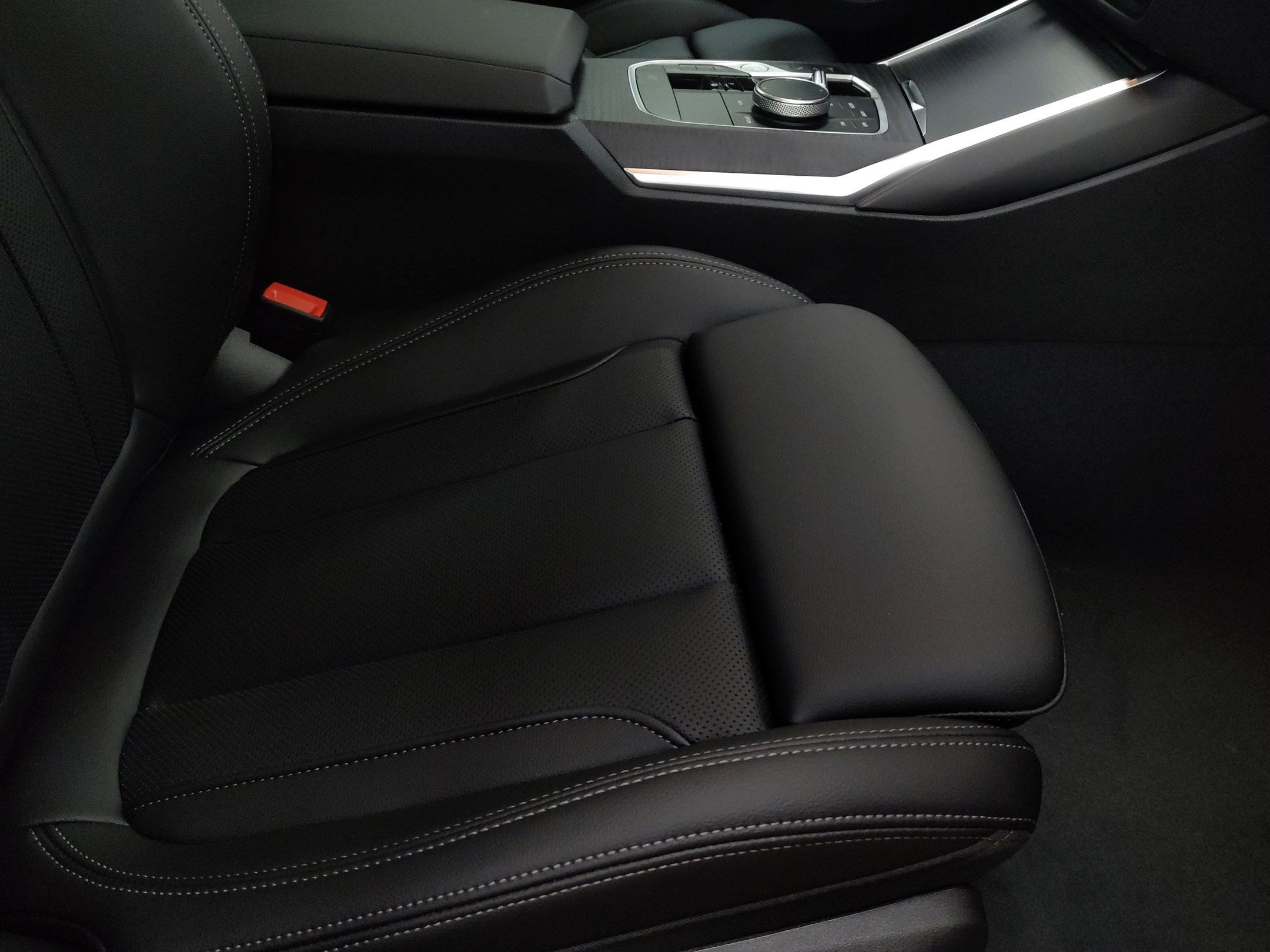 New 2026 BMW 330i xDrive Sedan w/ M Sport Package image 26