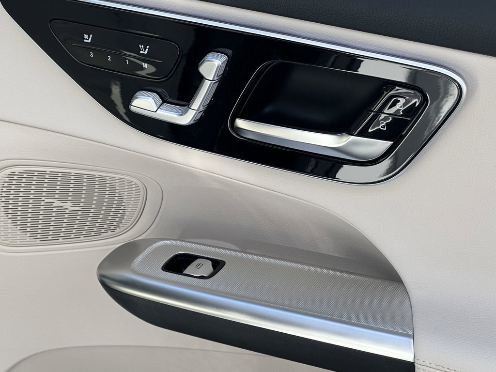 New 2026 Mercedes-Benz GLC 300 image 17