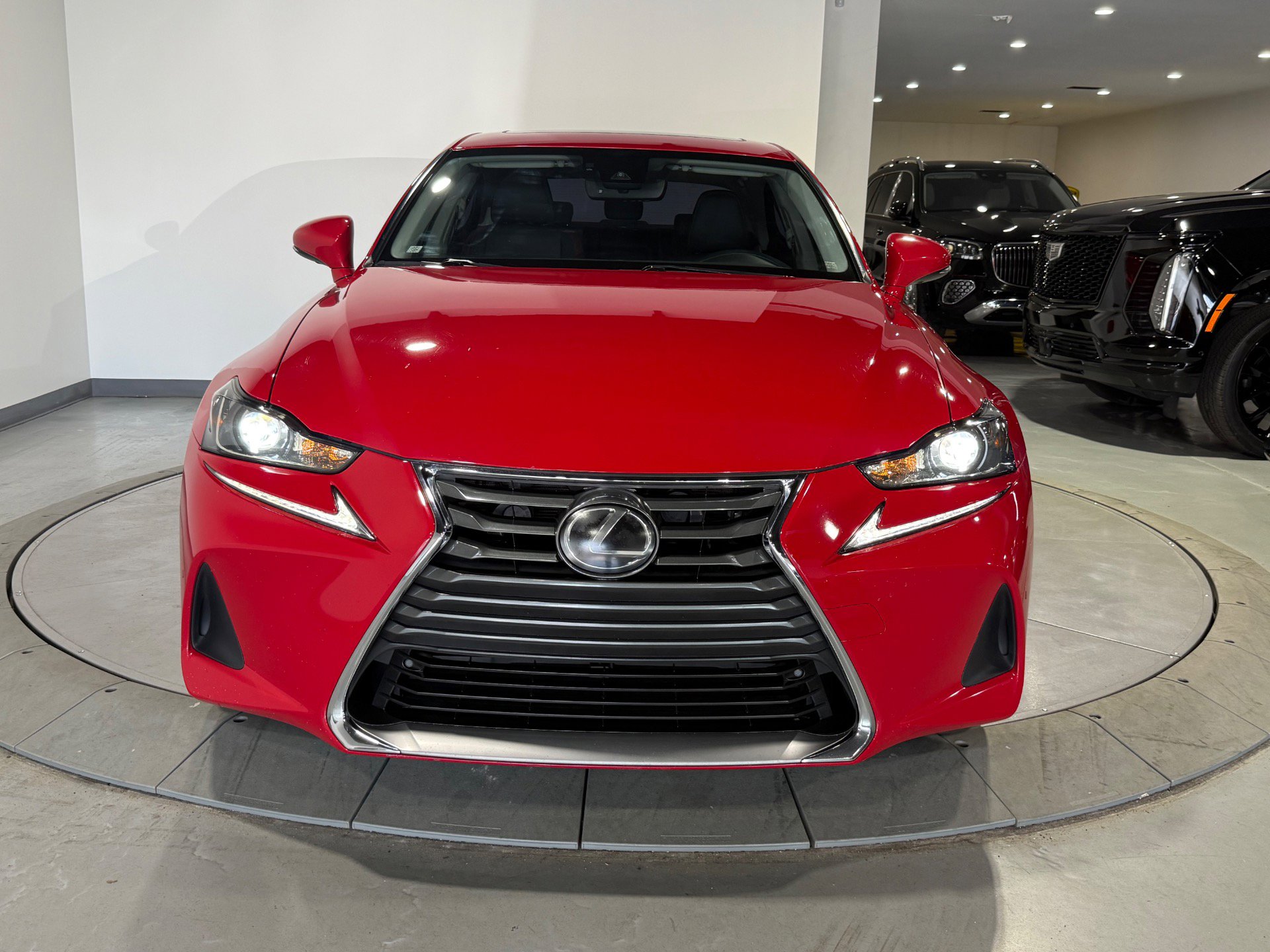 Used 2018 Lexus IS 300 AWD w/ Comfort Package image 6