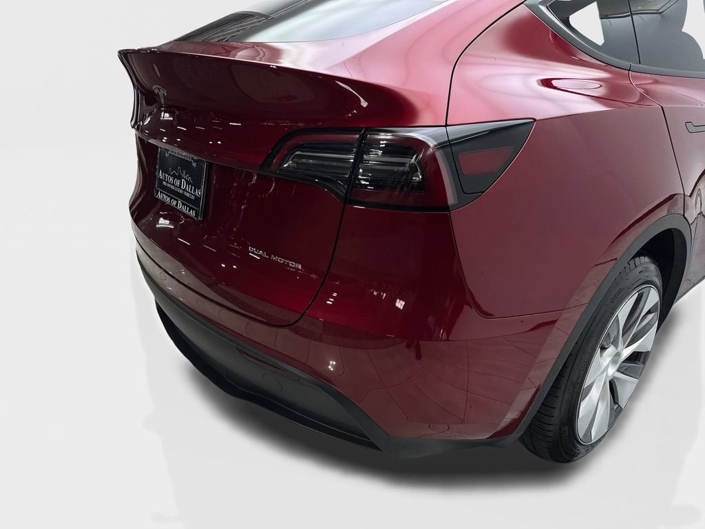 Used 2024 Tesla Model Y Long Range AWD/4WD image 18
