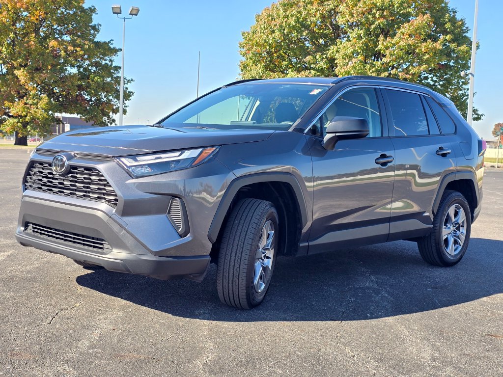 Certified 2025 Toyota RAV4 LE AWD/4WD image 10