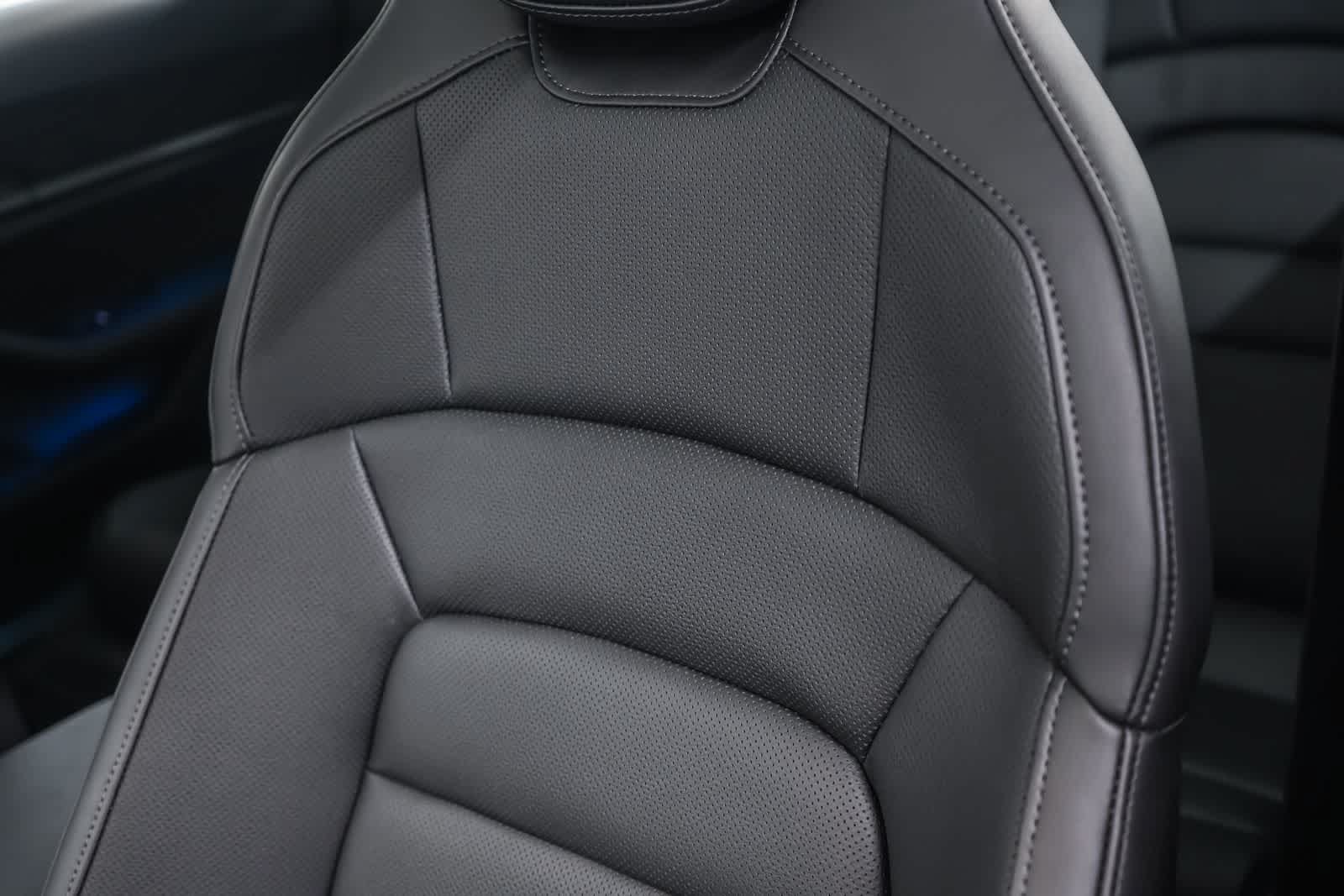 New 2026 Porsche Taycan 4S AWD/4WD image 29