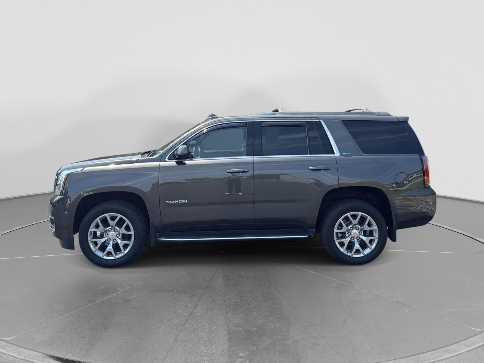 Used 2019 GMC Yukon SLT w/ Open Road Package AWD/4WD image 2