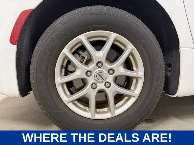 Used 2025 Chrysler Pacifica Select FWD image 24