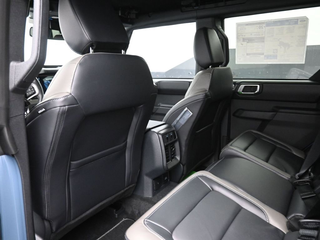 New 2025 Ford Bronco Outer Banks image 2