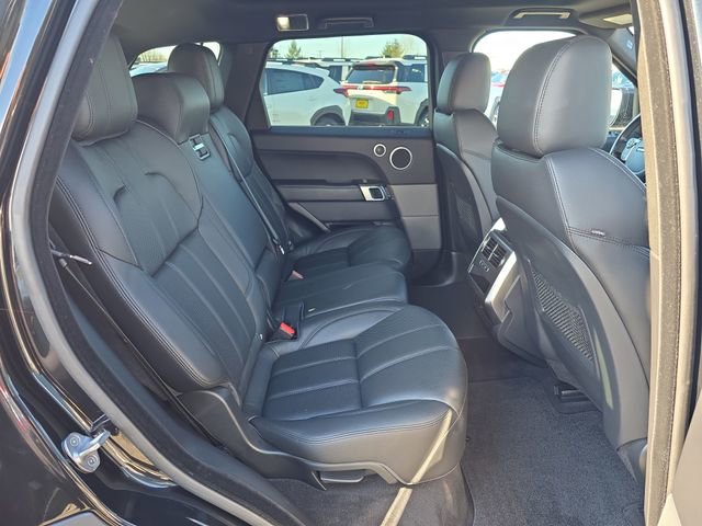 Used 2016 Land Rover Range Rover Sport SE image 12