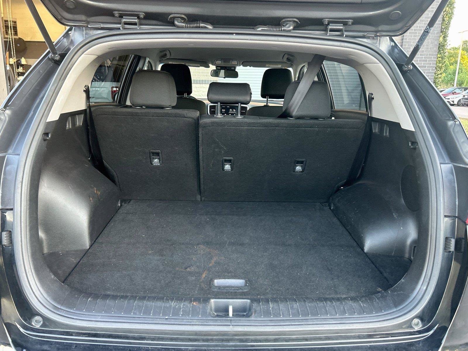 Used 2020 Kia Sportage LX AWD/4WD image 14