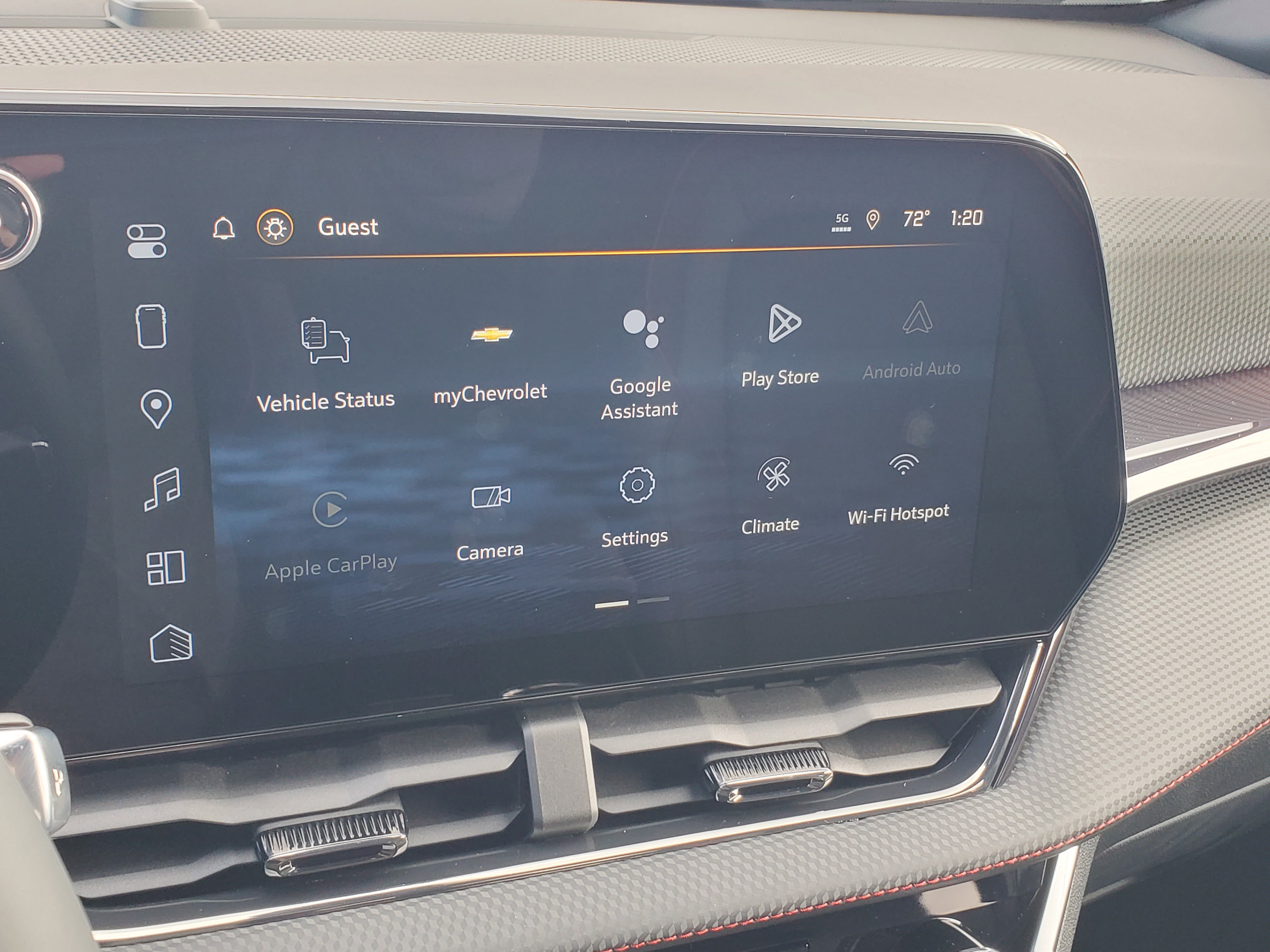 New 2026 Chevrolet Equinox RS w/ LPO, Floor Liner Package FWD image 17