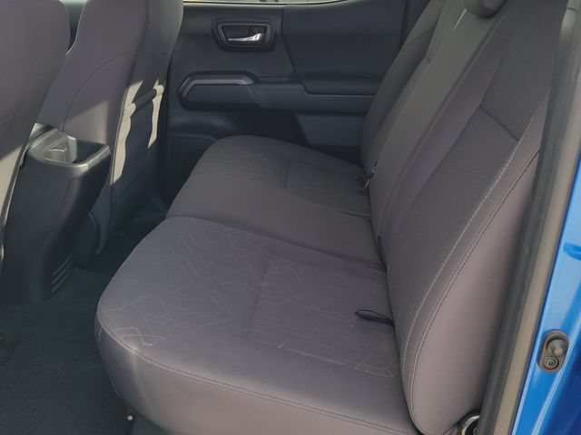 Used 2016 Toyota Tacoma TRD Sport w/ Towing Package RWD image 8