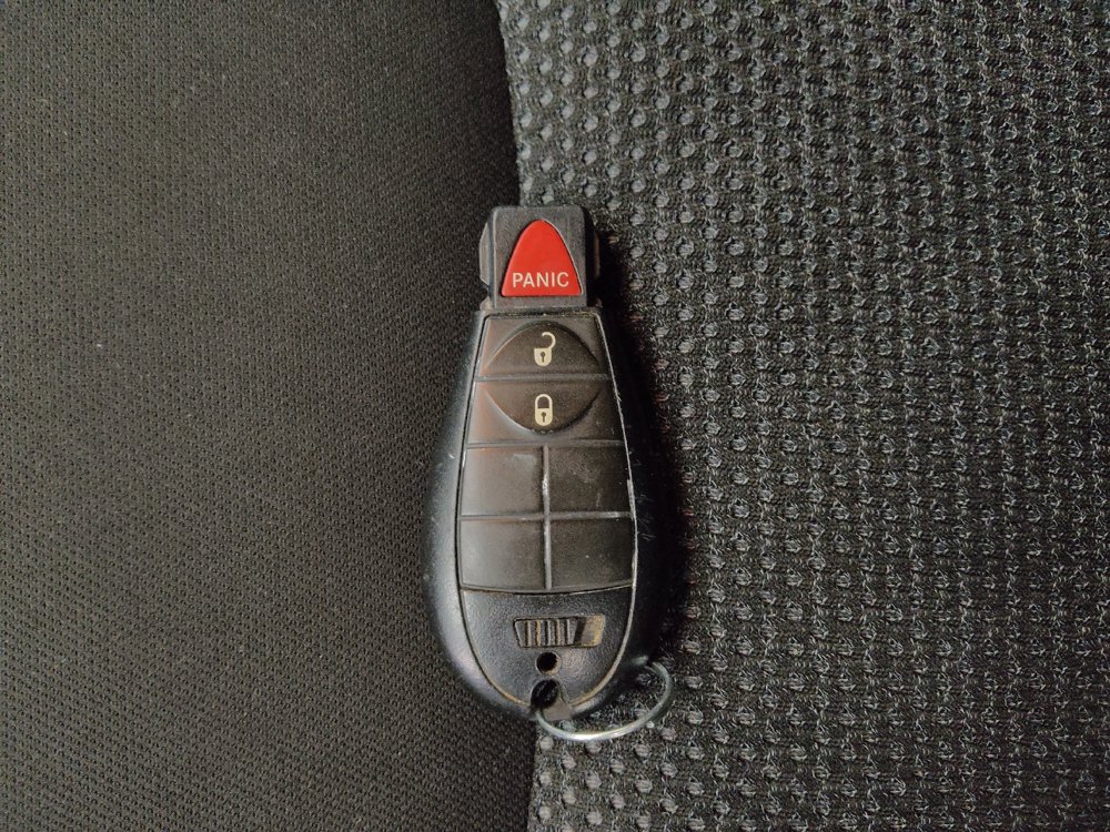 Used 2021 Jeep Cherokee Latitude FWD image 32