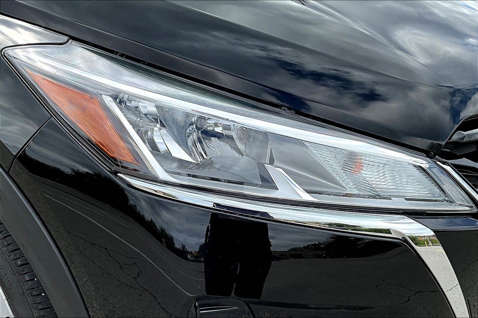 Used 2024 Nissan Kicks S image 31