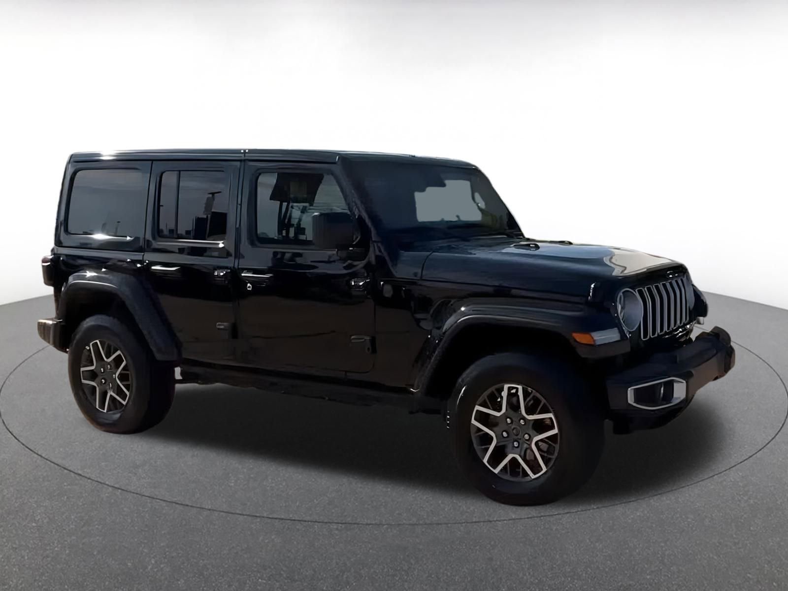 Used 2025 Jeep Wrangler Sahara image 3