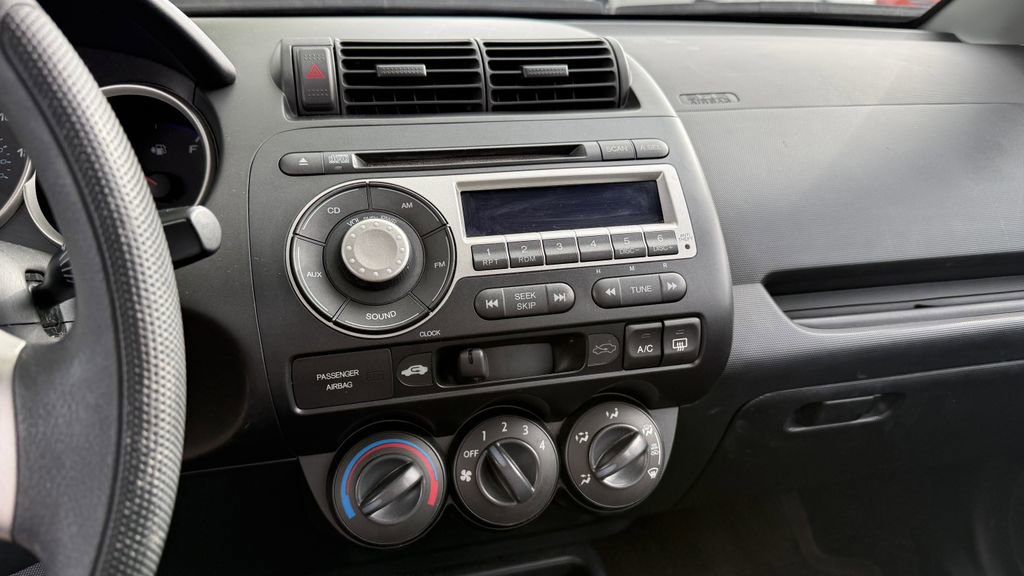 Used 2007 Honda Fit image 4