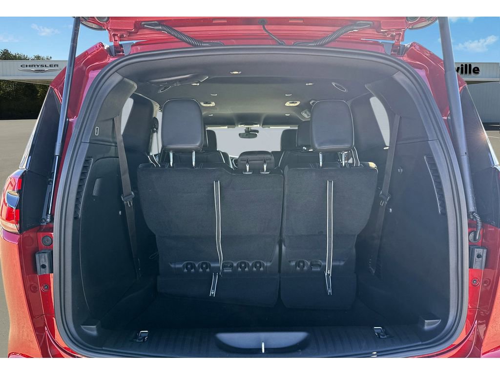 New 2026 Chrysler Pacifica Select image 18