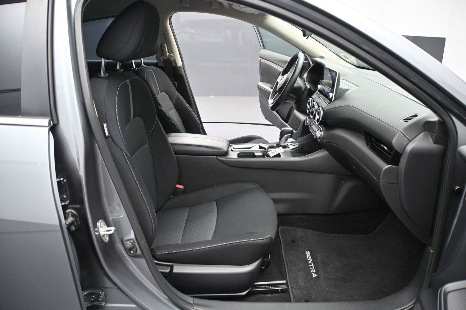 Used 2021 Nissan Sentra SV FWD image 15