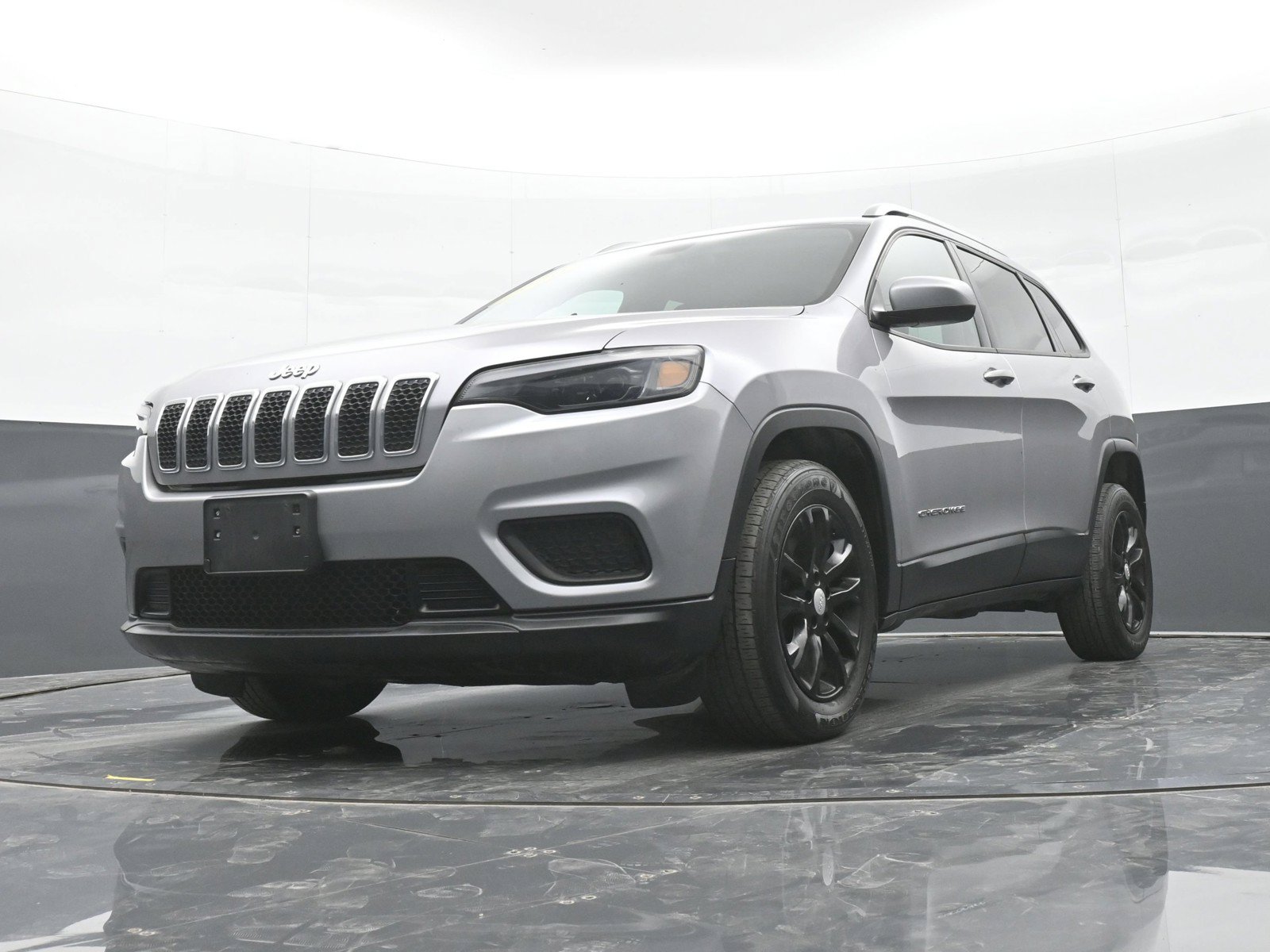 Used 2020 Jeep Cherokee Latitude w/ Cold Weather Group FWD image 43