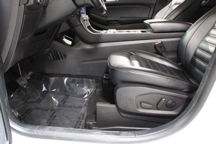 Used 2022 Ford Edge SEL image 18