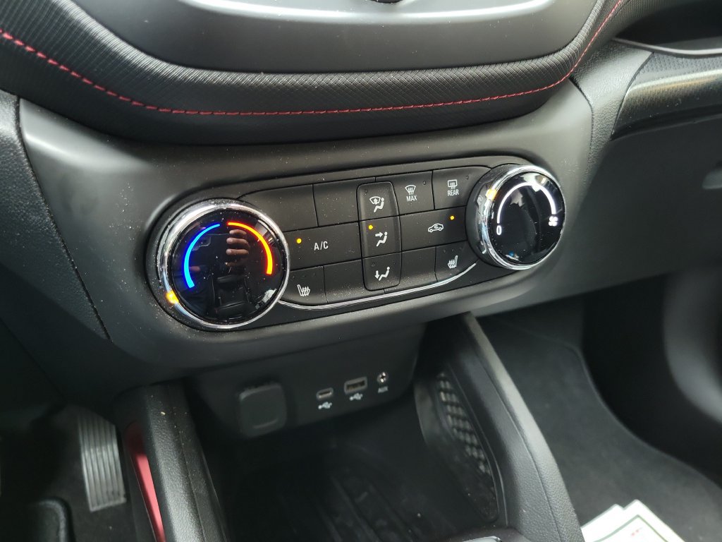 Used 2023 Chevrolet TrailBlazer RS FWD image 23