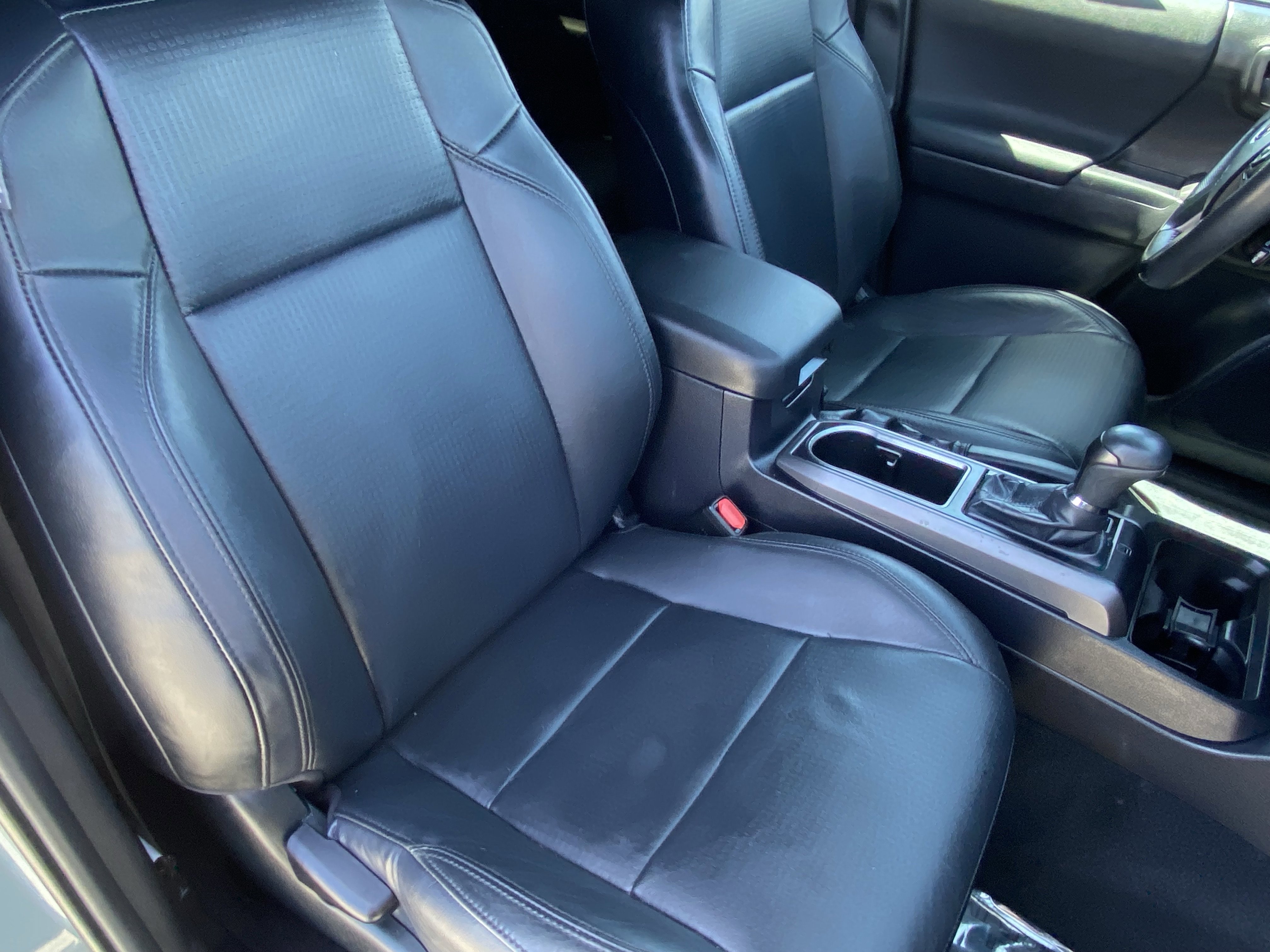 Certified 2022 Toyota Tacoma TRD Off-Road w/ TRD Premium Off Road Package AWD/4WD image 12