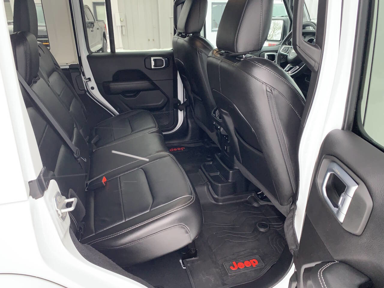 Used 2023 Jeep Wrangler Unlimited Sahara w/ LED Lighting Group image 28