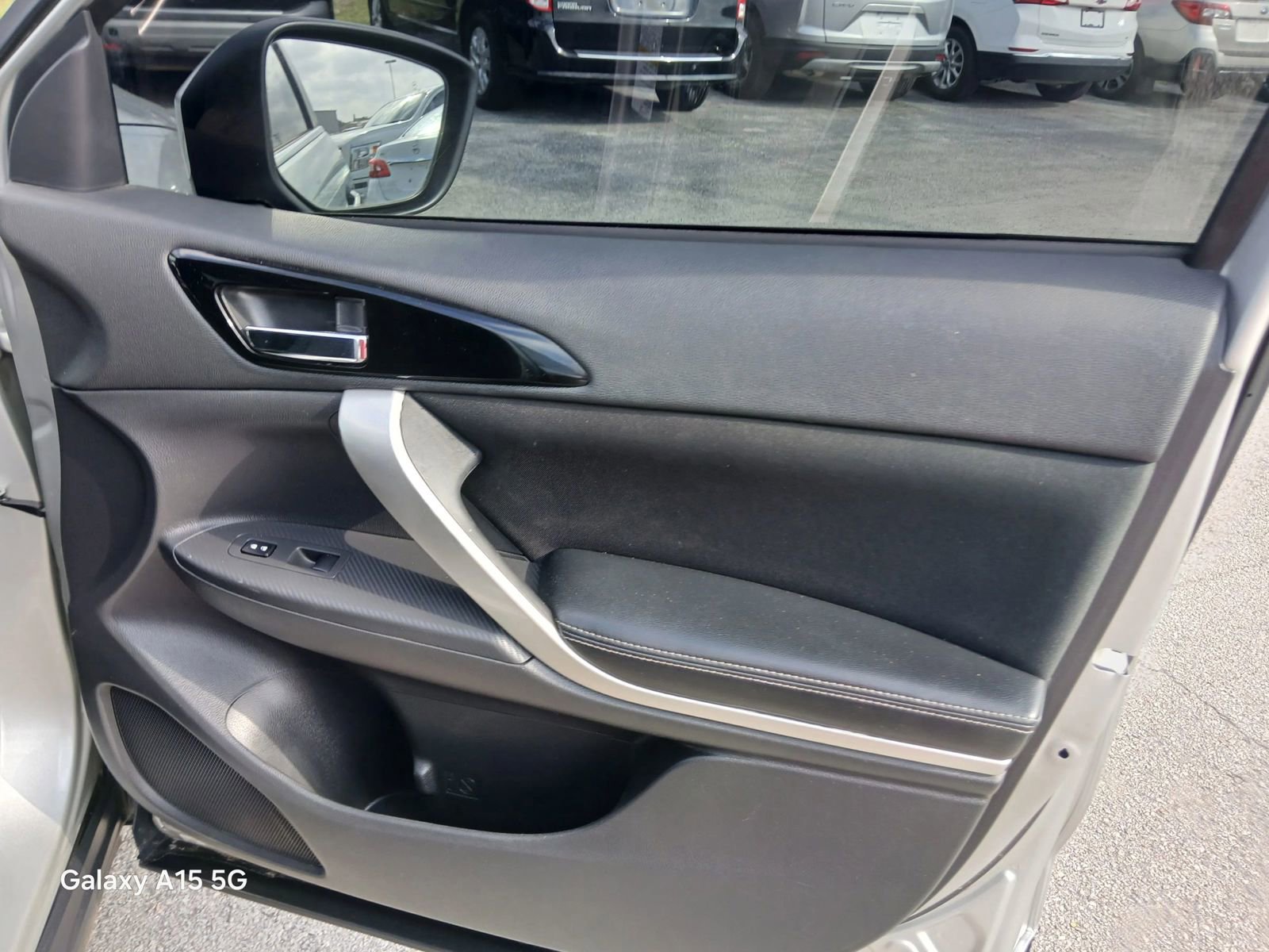Used 2019 Mitsubishi Eclipse Cross SE image 17