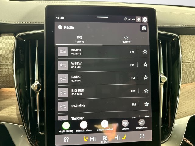 Certified 2026 Volvo XC90 B6 Plus AWD/4WD image 15