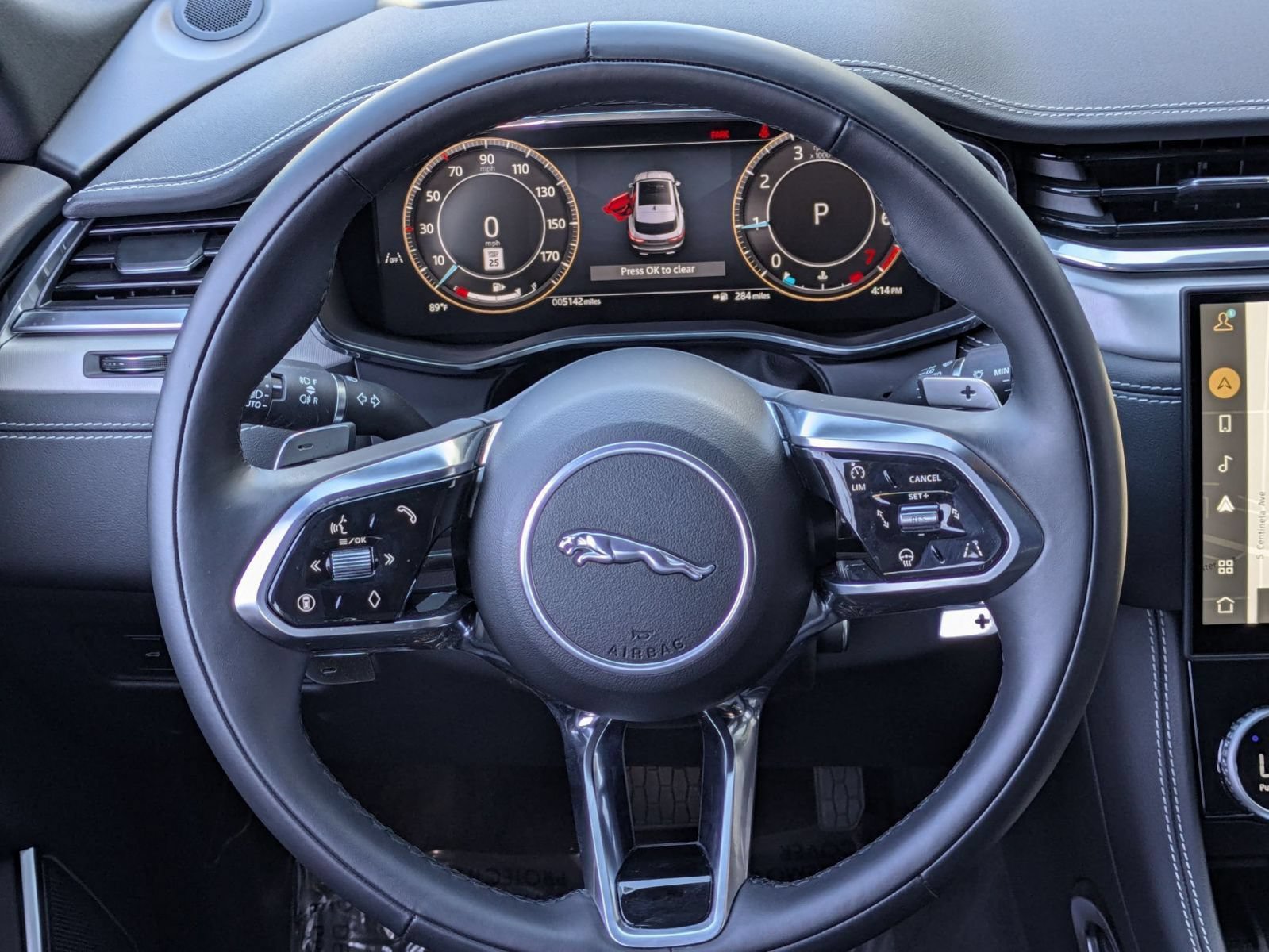 Used 2026 Jaguar F-PACE R-Dynamic S AWD/4WD image 17