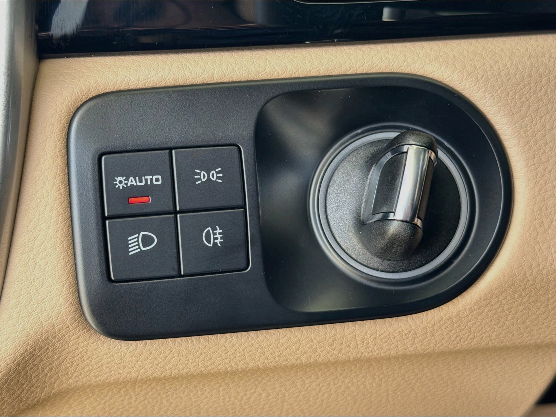 Used 2022 Porsche Cayenne AWD/4WD image 33