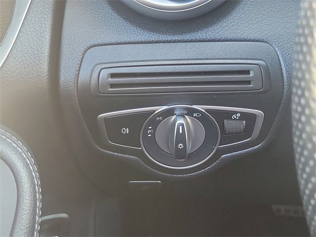 Used 2022 Mercedes-Benz GLC 300 4MATIC image 12