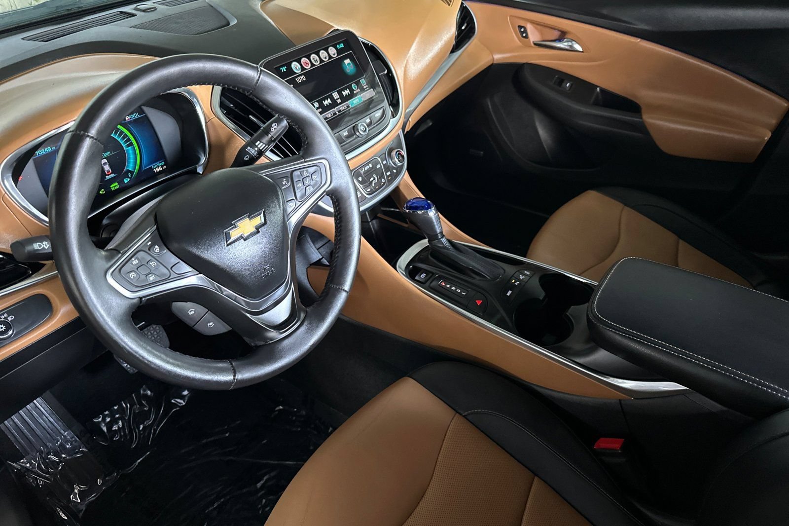 Used 2017 Chevrolet Volt Premier FWD image 10