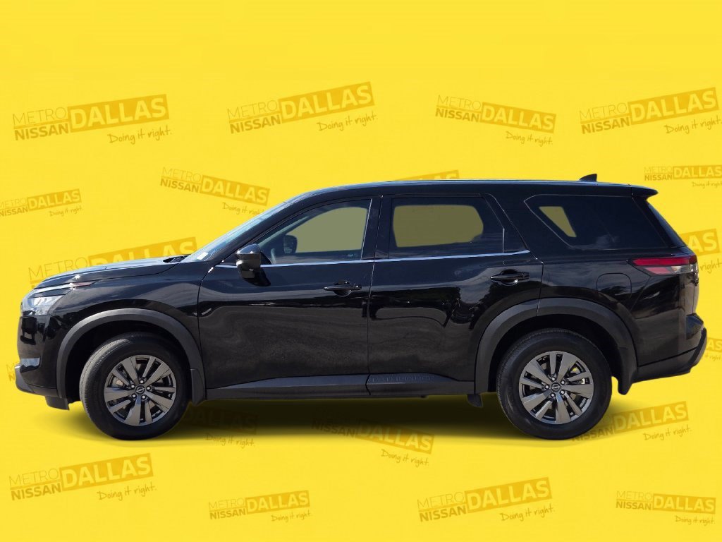 Certified 2025 Nissan Pathfinder S AWD/4WD image 3