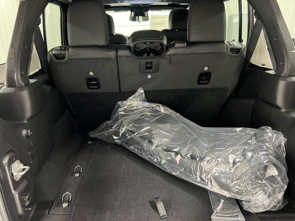 New 2026 Jeep Wrangler Unlimited Rubicon image 23