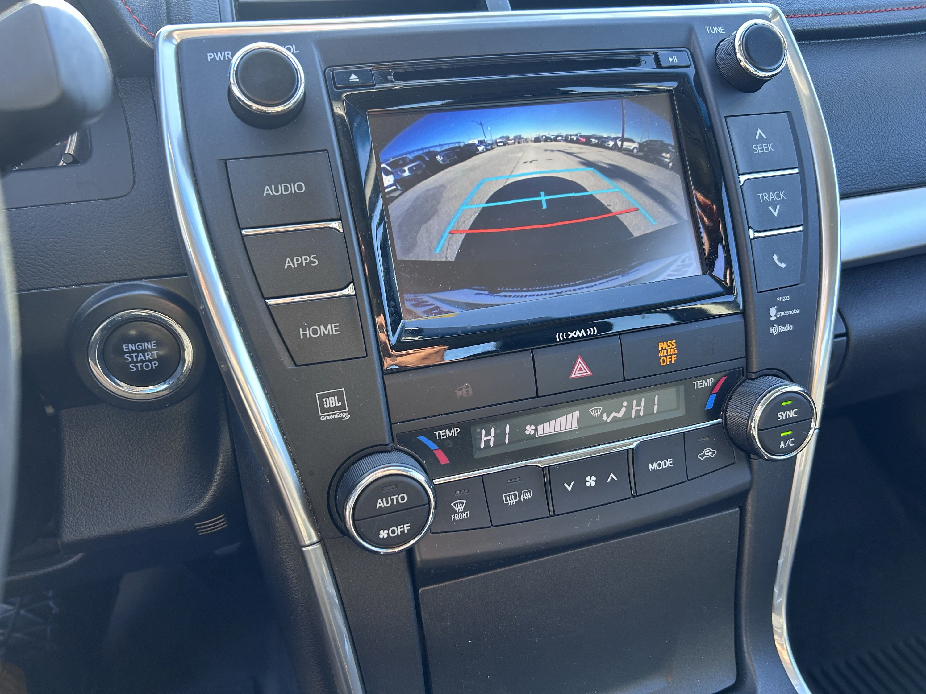 Used 2017 Toyota Camry FWD image 17