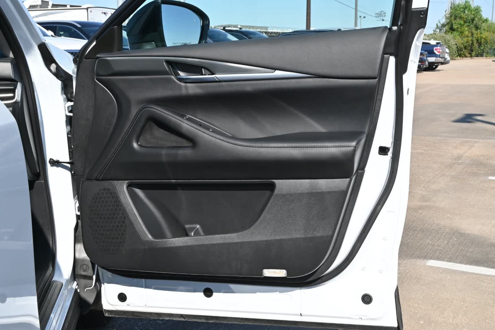 Certified 2027 INFINITI QX60 Pure w/ Cargo Package FWD image 24