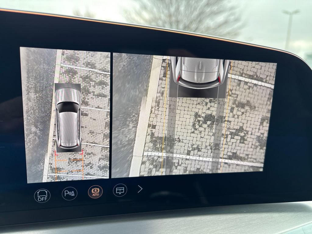 New 2026 Cadillac Vistiq Premium Luxury w/ LPO, Floor Liner Package image 27