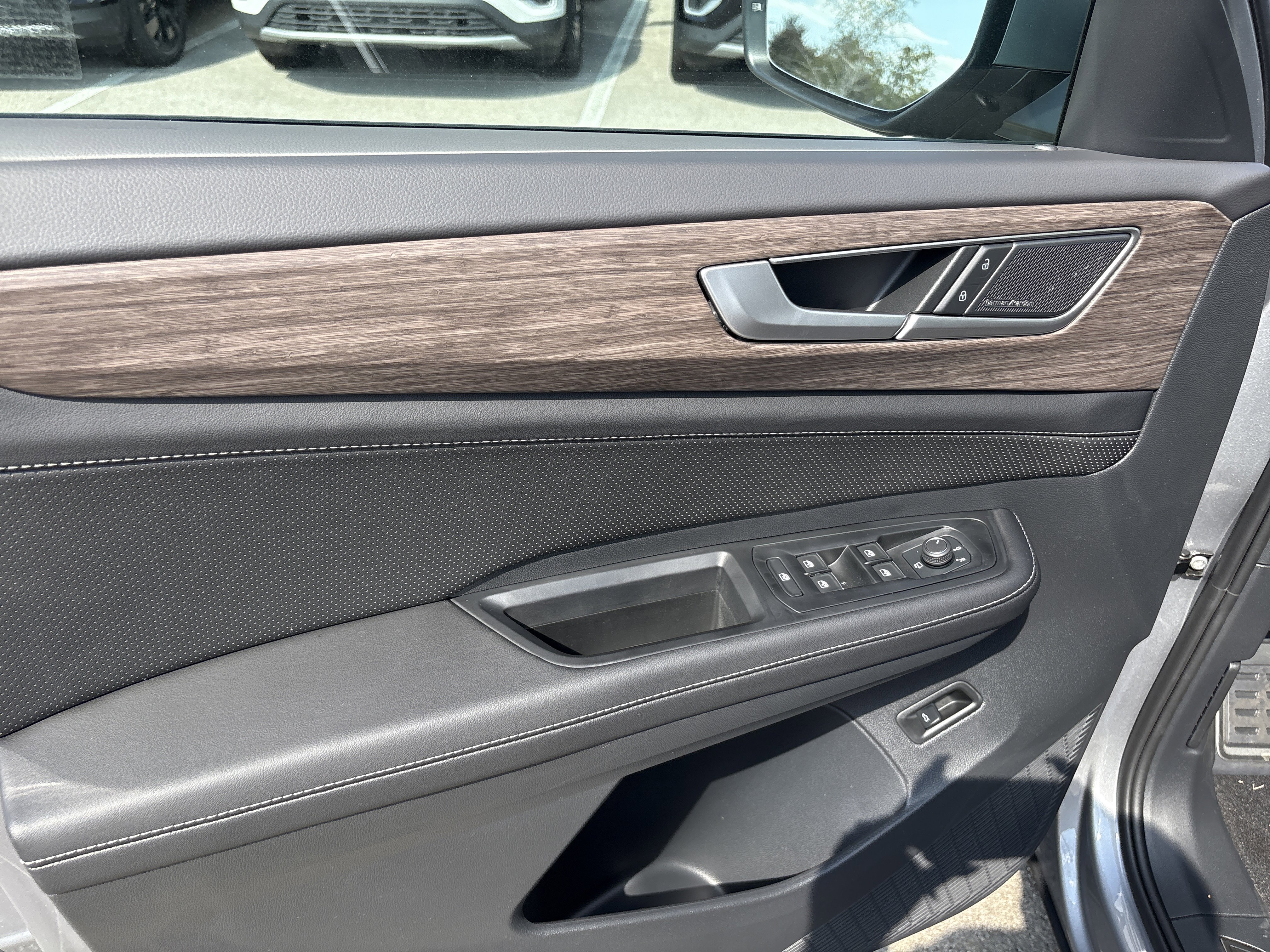 New 2026 Volkswagen Atlas SEL Premium R-Line image 10