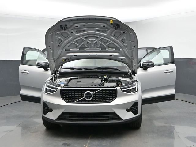 Used 2023 Volvo XC40 B5 Plus w/ Protection Package Premier AWD/4WD image 50