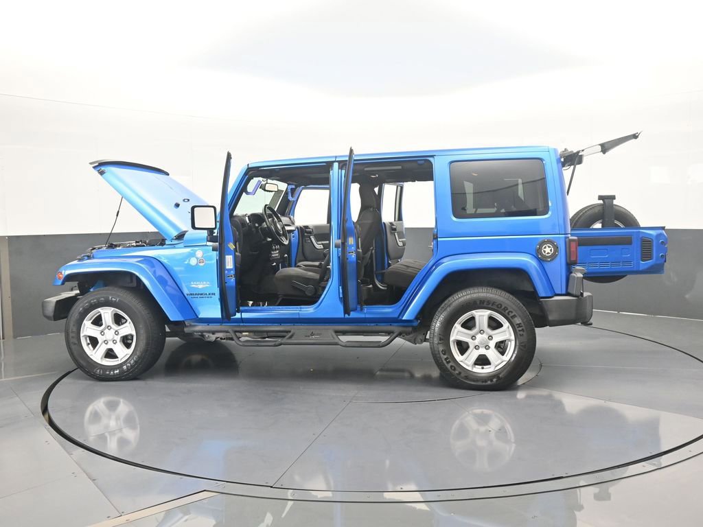 Used 2015 Jeep Wrangler Unlimited Sahara w/ Dual Top Group image 65
