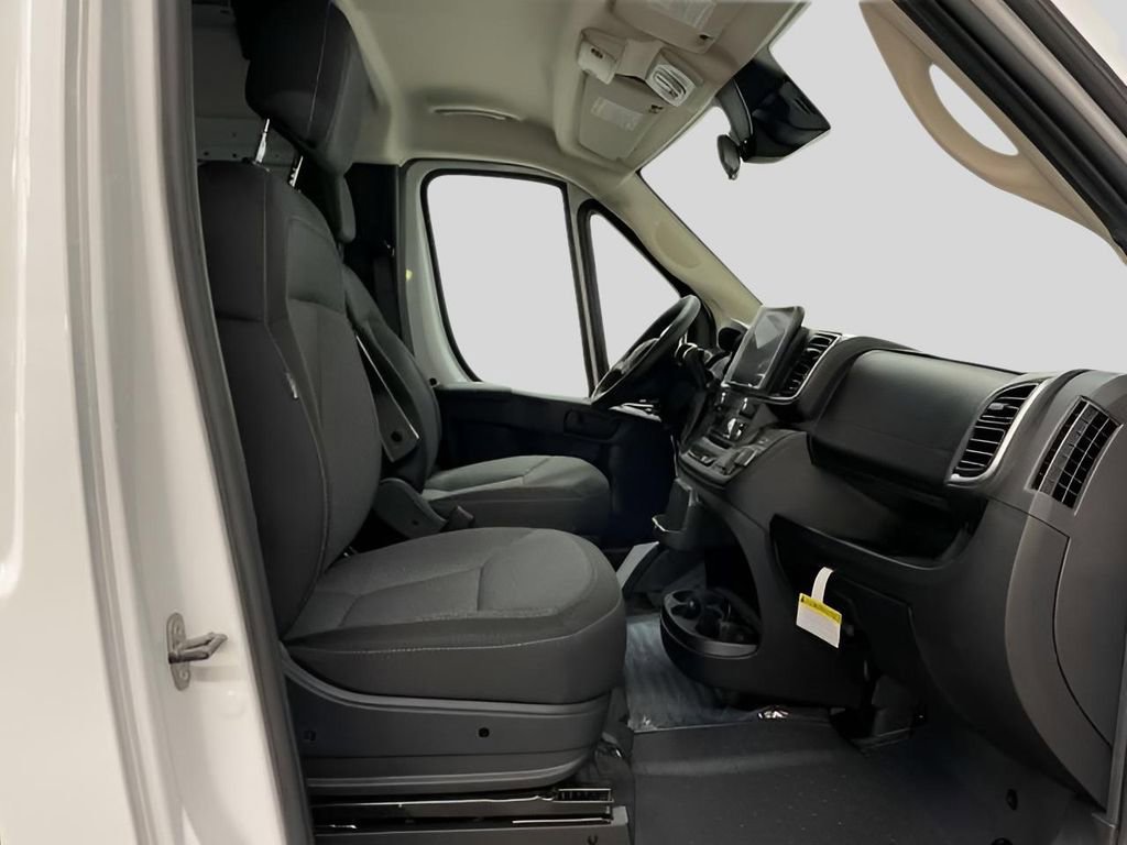 New 2025 RAM ProMaster 2500 w/ Quick Order Package 22G SLT image 16