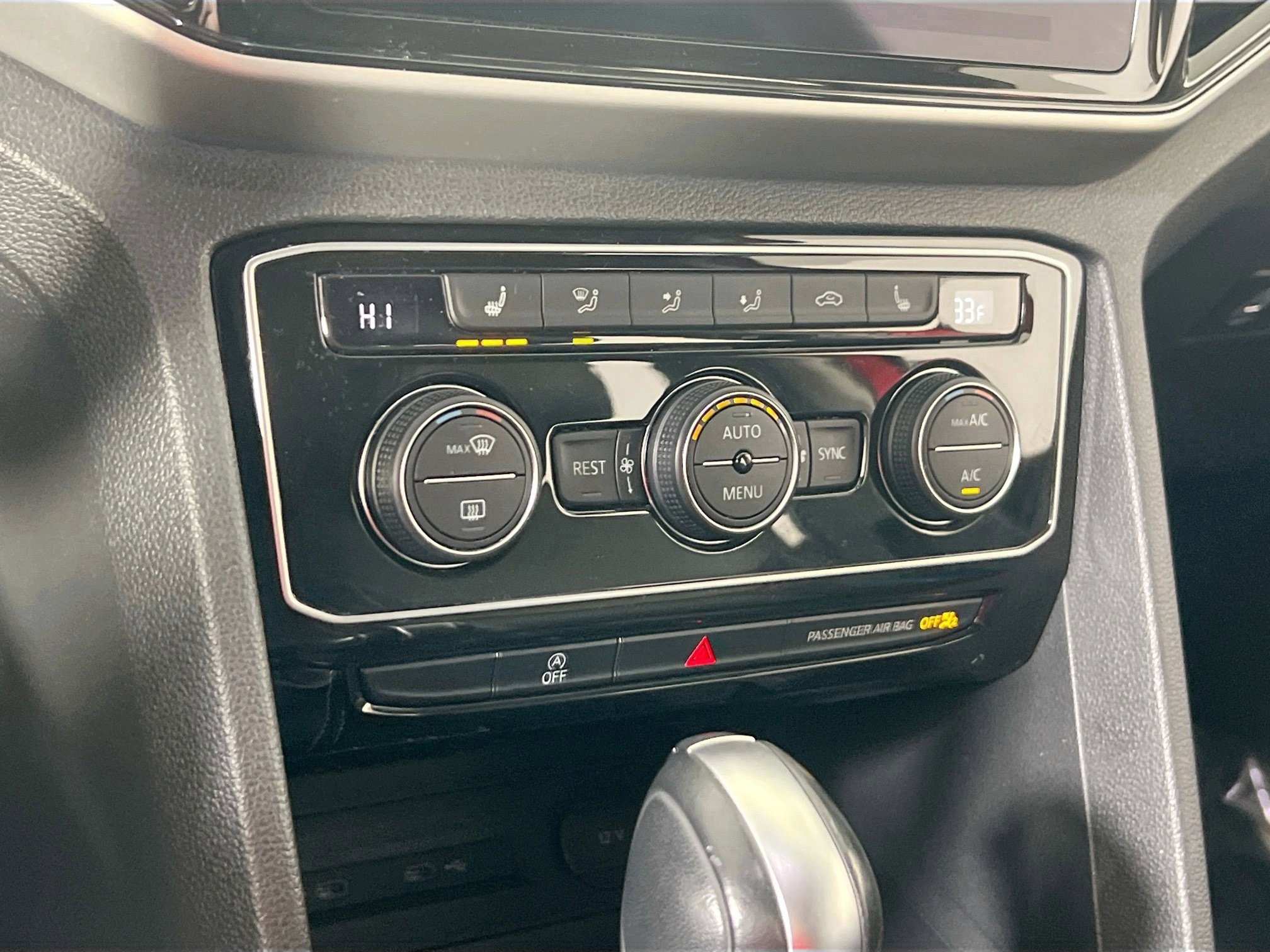 Used 2023 Volkswagen Atlas SEL image 16