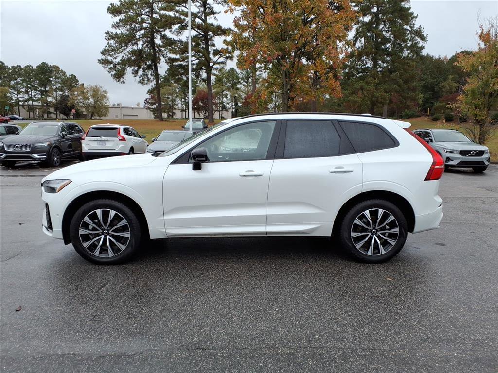 Certified 2025 Volvo XC60 B5 Plus image 8