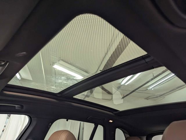 Used 2022 BMW X5 xDrive45e w/ Executive Package AWD/4WD image 14