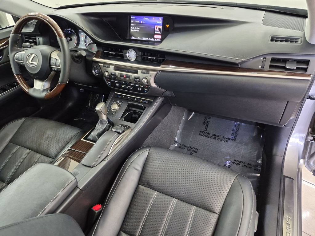 Used 2017 Lexus ES 350 w/ Luxury Package FWD image 34