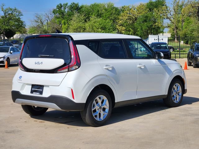 Certified 2025 Kia Soul LX FWD image 7