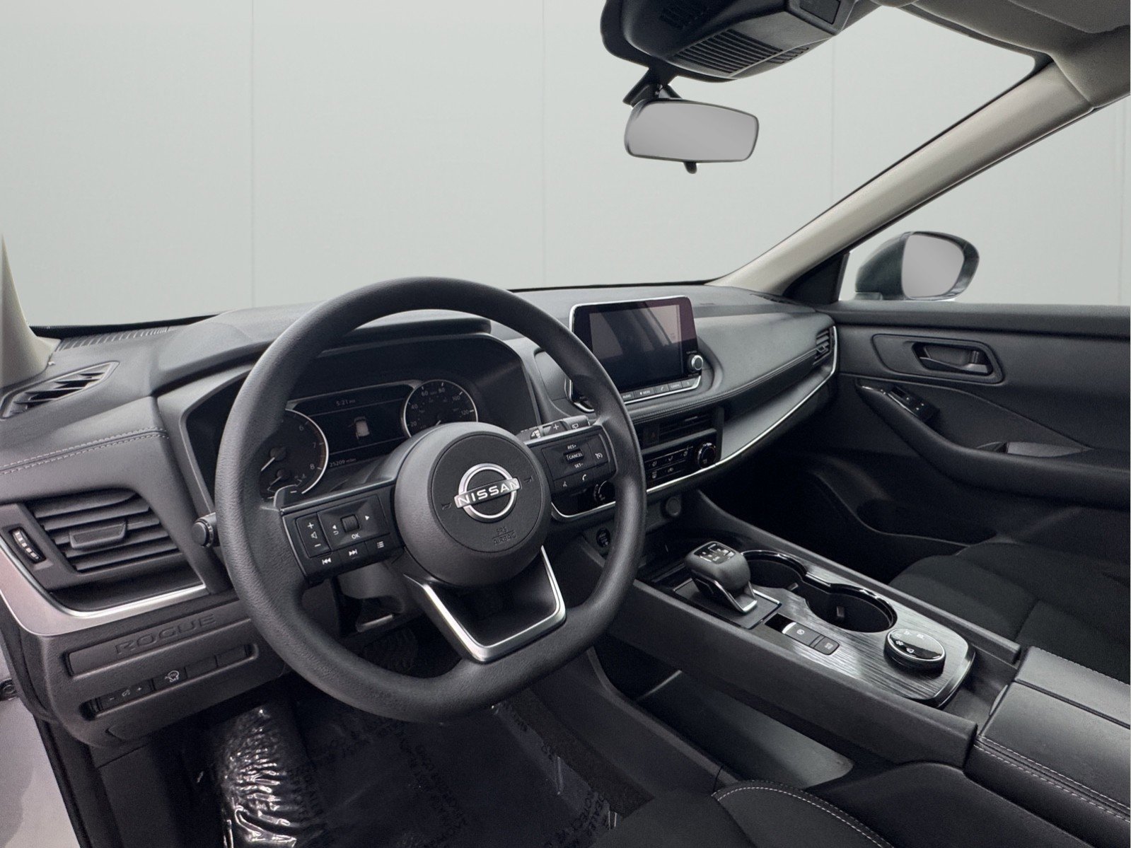 Used 2024 Nissan Rogue S AWD/4WD image 16