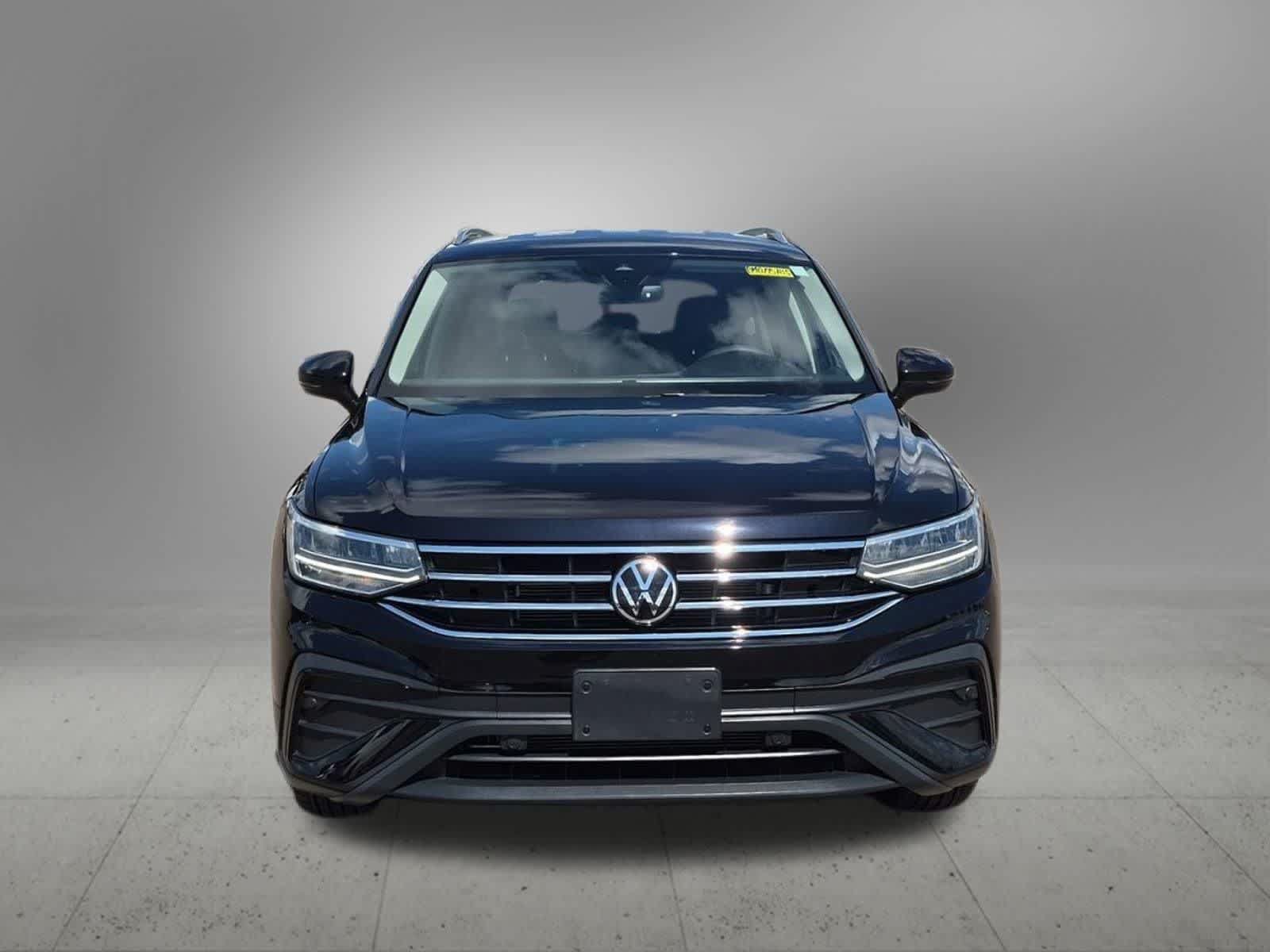 Used 2023 Volkswagen Tiguan SE AWD/4WD image 9