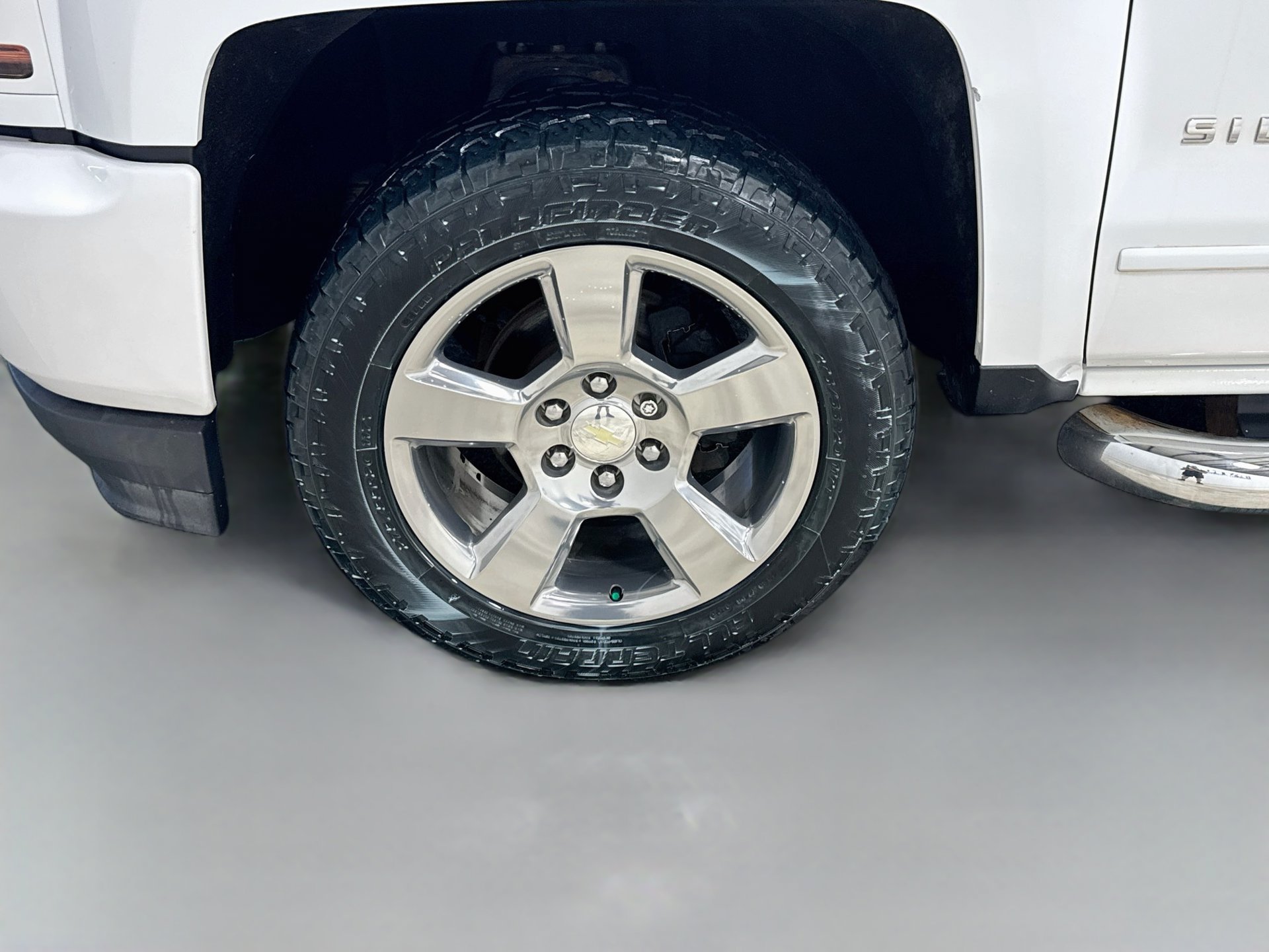Used 2018 Chevrolet Silverado 1500 LT w/ All Star Edition AWD/4WD image 30