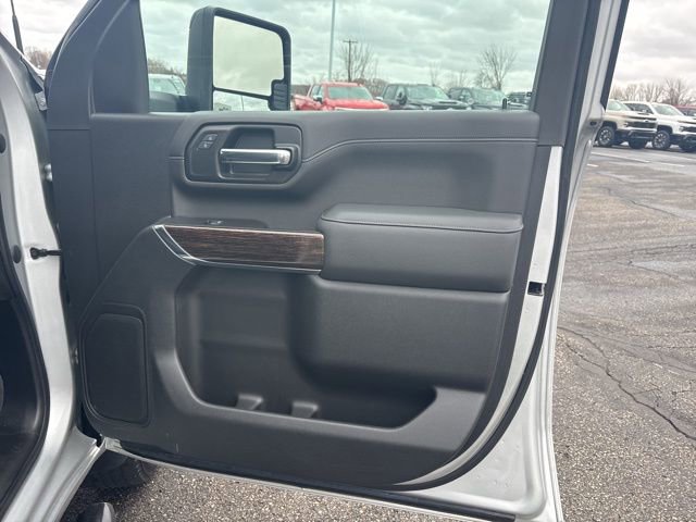 Used 2022 GMC Sierra 2500 SLE w/ SLE Value Package; image 17