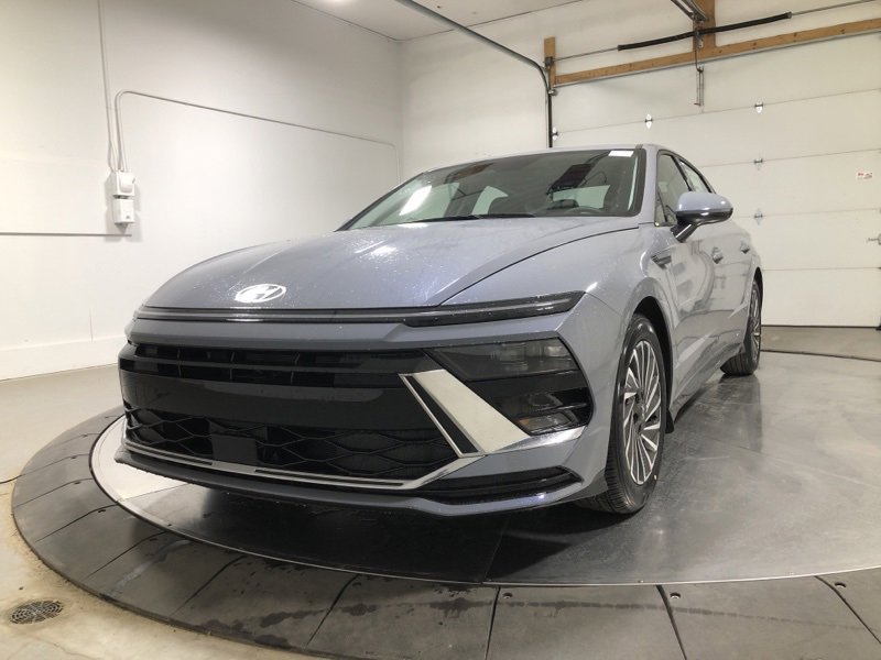 New 2025 Hyundai Sonata SEL image 3